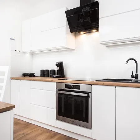 Of The Kings - Wolf Apartment *