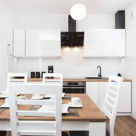 Of The Kings - Wolf Apartment Krakow